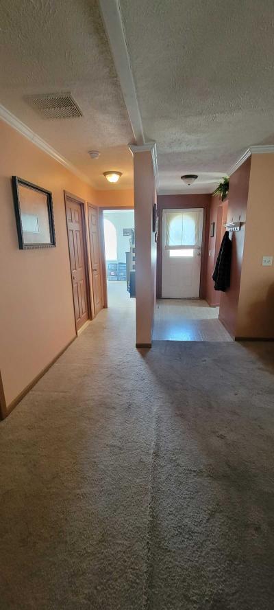 Photo 2 of 33 of home located at 553 Valentine Dr Martinsburg, WV 25405