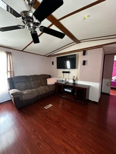 Photo 3 of 9 of home located at 517 C Bailey St. Hamilton, OH 45011