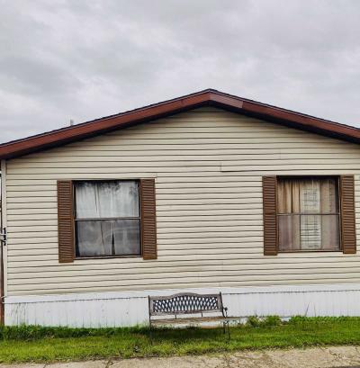 Mobile Home at 14 Aspen Drive Swanton, OH 43558