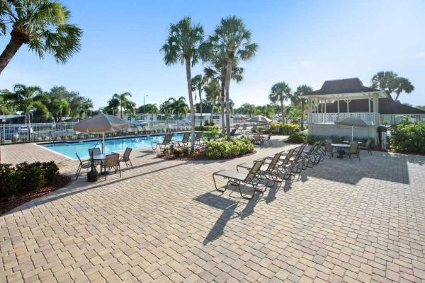 2018 Champion Luxury Manufactured Home