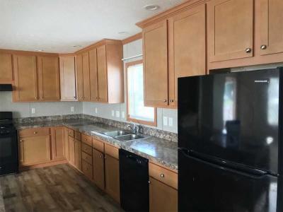 Mobile Home at 1189 Briar Downs Ln Lot 32 Burton, MI 48529