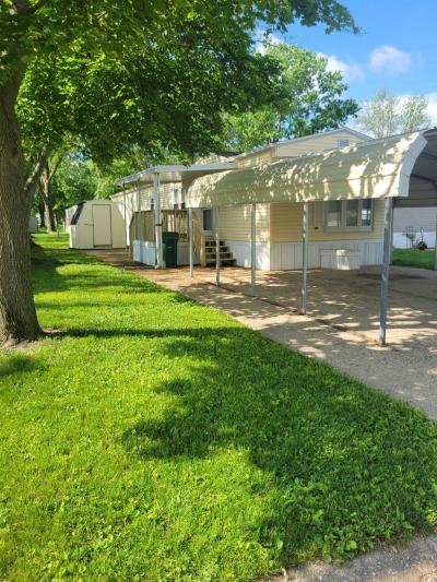 Photo 2 of 7 of home located at 1239 Downing St Decatur, IL 62521