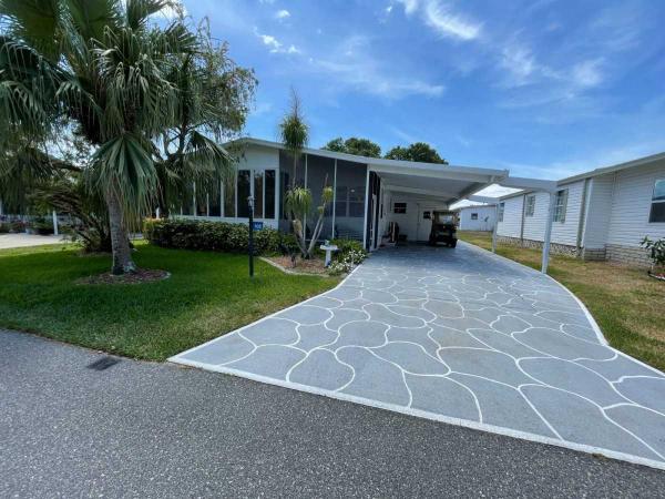 Photo 1 of 2 of home located at 102 Buccaneer Drive Leesburg, FL 34788