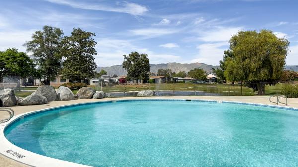 2023 Clayton HIP-2452-3A  Home