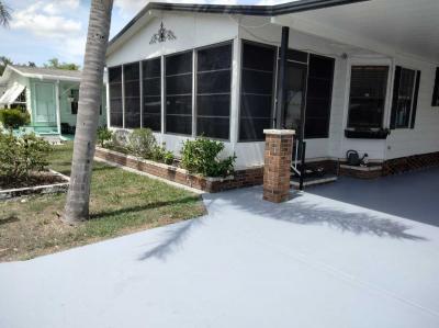 Photo 2 of 32 of home located at 15834 Shoreline Blvd North Fort Myers, FL 33917