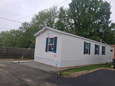 Photo 2 of 19 of home located at 328 W. 53rd St., #86 Anderson, IN 46013