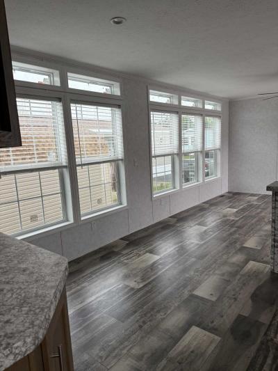 Photo 3 of 12 of home located at 29 S Green Acres Circle Akron, PA 17501