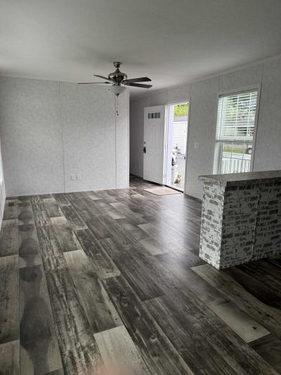Photo 4 of 12 of home located at 29 S Green Acres Circle Akron, PA 17501