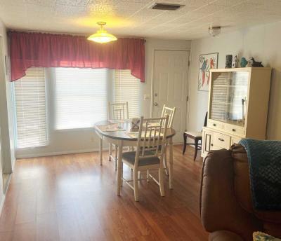 Photo 5 of 15 of home located at 7100 Ulmerton Rd. Largo, FL 33771
