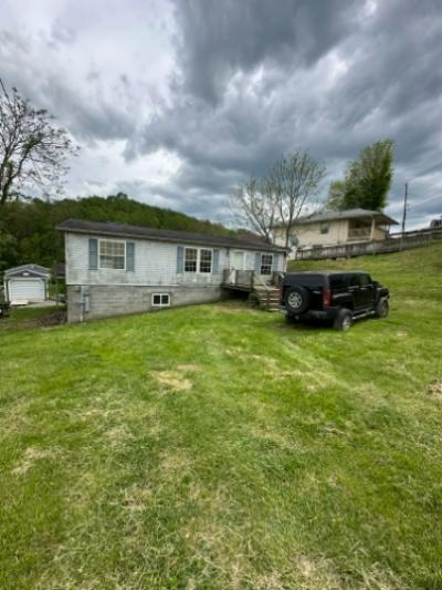 Mobile Home at 209 Thomas Ave Nutter Fort, WV 26301