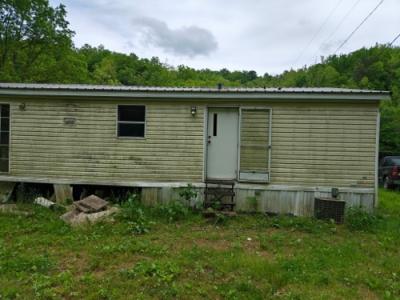 Photo 3 of 21 of home located at 4914 Highway 1000 West Liberty, KY 41472