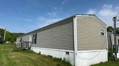 Photo 2 of 13 of home located at 120B Raymond Ave Portsmouth, OH 45663