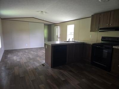 Photo 3 of 10 of home located at 170 Heralds Ln Tazewell, VA 24651