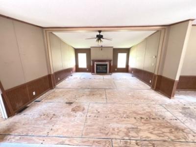 Photo 2 of 14 of home located at 1186 4th St NW Carbon Hill, AL 35549