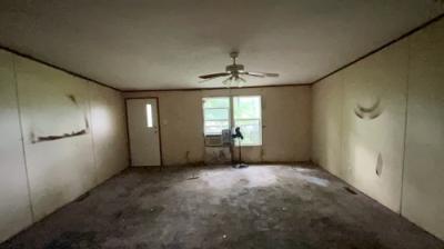 Photo 2 of 8 of home located at 844 Ridgeview Dr Clinton, TN 37716
