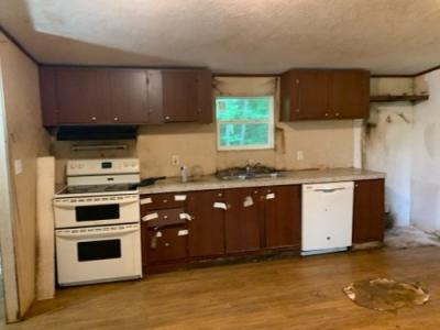 Photo 5 of 8 of home located at 844 Ridgeview Dr Clinton, TN 37716