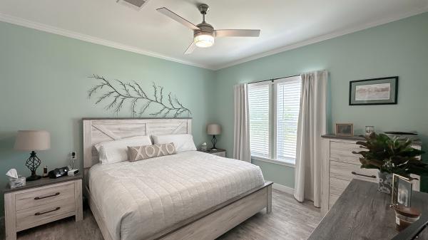 2023 Palm Harbor 340LS28522J Mobile Home