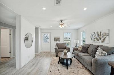 Photo 4 of 6 of home located at 651 Mill Run Avenue Kyle, TX 78640