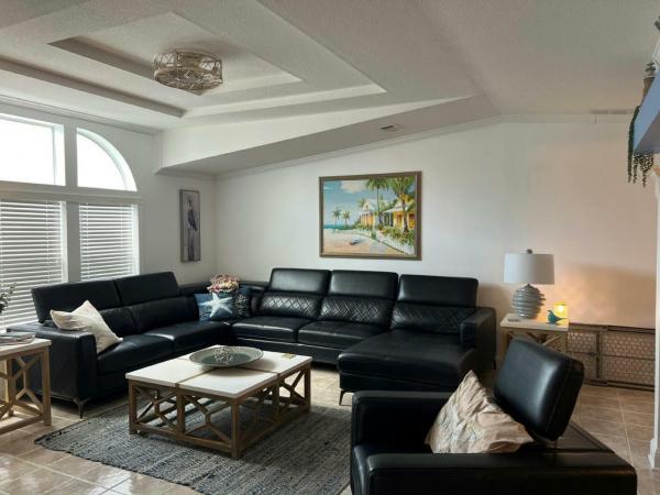 2000 HS Palm Harbor Manufactured Home