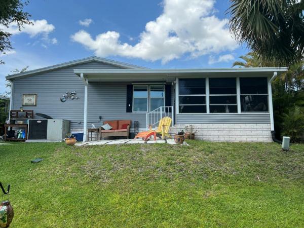 2000 HS Palm Harbor Manufactured Home