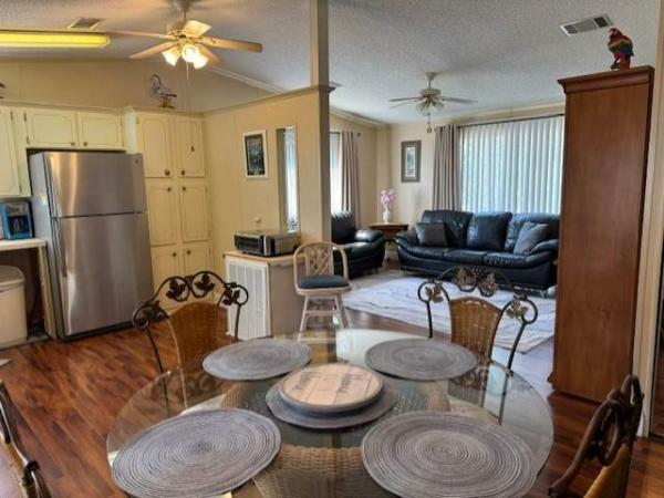 1992 Palm Harbor Manufactured Home
