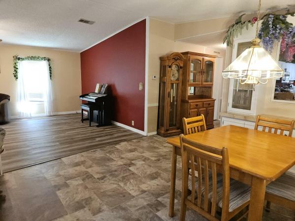 1990 MERIT TW-252 Mobile Home