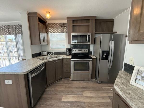 2017 Cavco 670 PORCH/6 Mobile Home