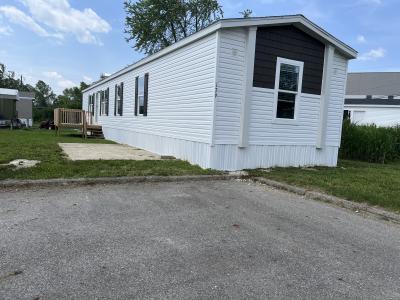 Photo 4 of 21 of home located at 10610 East St Rt 762 #179 #179B Lockbourne, OH 43137