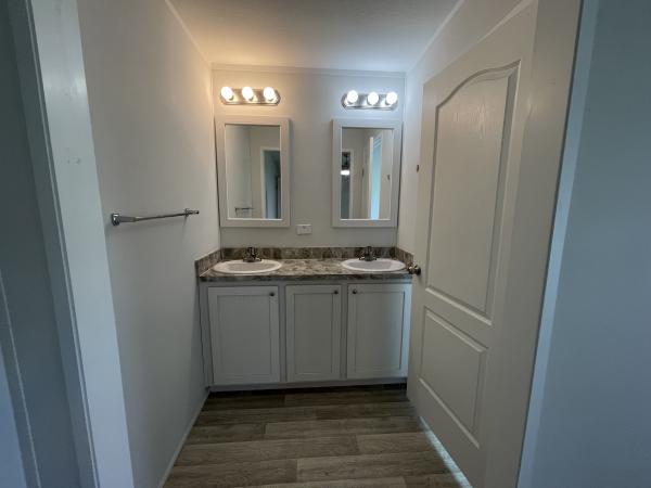 2021 Champion SIG3482C Mobile Home