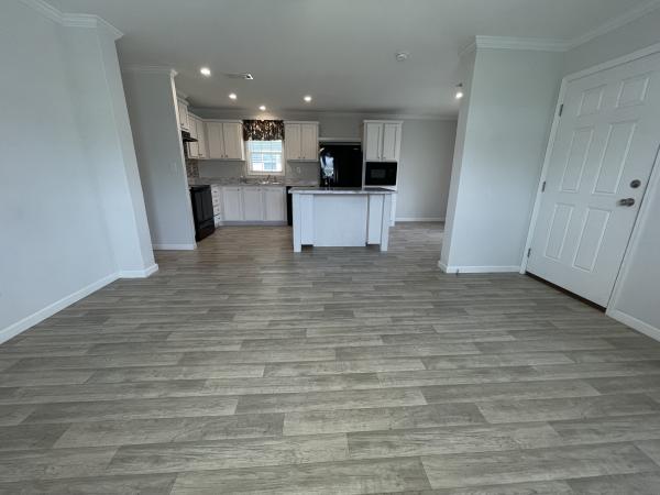 2021 Champion SIG3482C Mobile Home