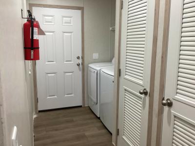 Photo 5 of 7 of home located at 1839 Autumn Monroe, MI 48161