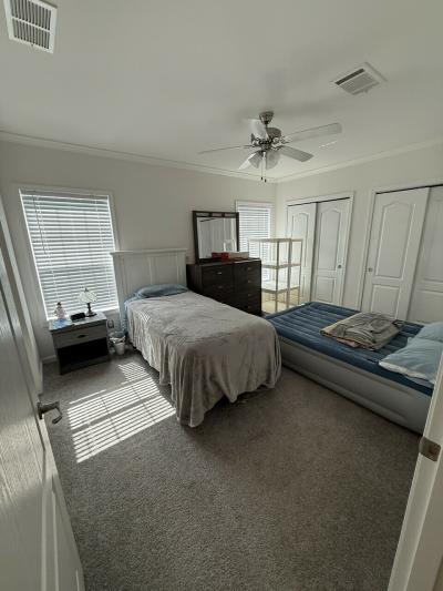 Photo 5 of 12 of home located at 305 Magnolia Hill Dr Plant City, FL 33565