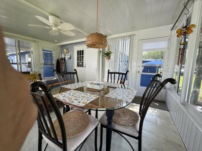 Photo 4 of 13 of home located at 1016 SE Lillian Street Crystal River, FL 34429