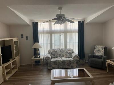 Photo 2 of 16 of home located at 8708 27th Avenue E Palmetto, FL 34221