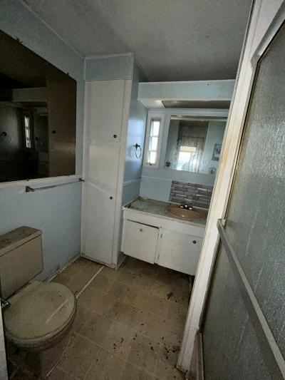 Photo 5 of 10 of home located at 569 Falcon Ave Lakeland, FL 33815