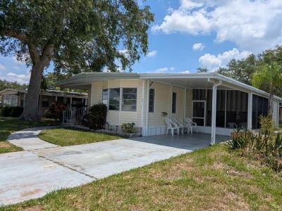Photo 2 of 47 of home located at 601 Starkey Rd., Lot 291 Largo, FL 33771