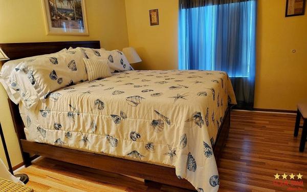 1990 PALM  Home