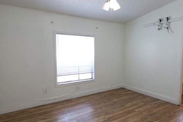1998 SKYL Manufactured Home