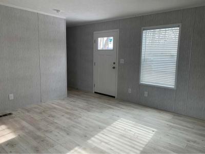 Photo 4 of 10 of home located at 114 Woodview Dr Valencia, PA 16059