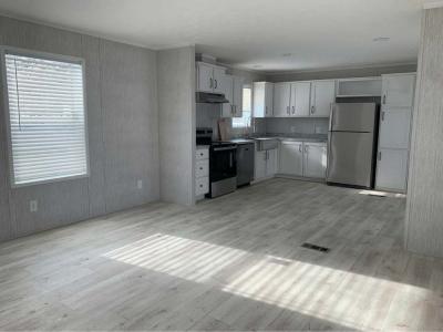 Photo 2 of 10 of home located at 114 Woodview Dr Valencia, PA 16059