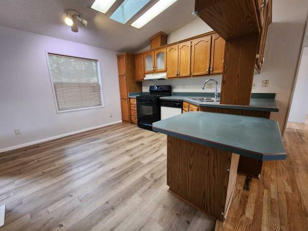 1998 MFHM Manufactured Home