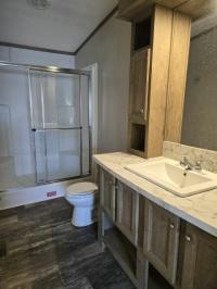 2021 Clayton - Lewistown PA 56MED24442AH21S-OAK ALLEY Manufactured Home