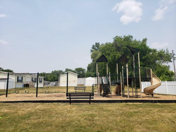 2020 Champion Dutch Diamond II Mobile Home