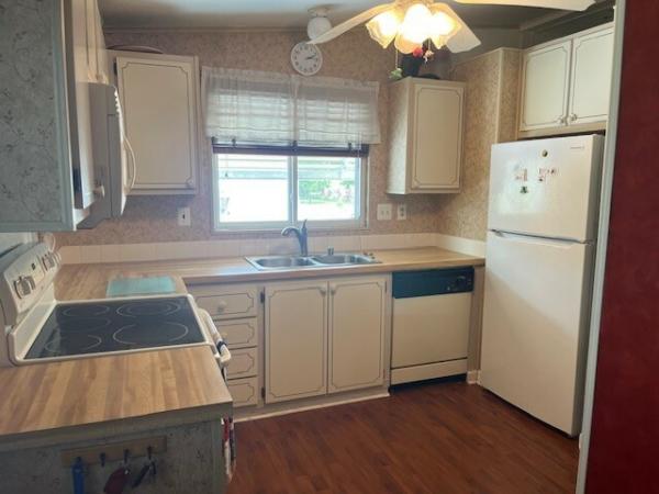 1985 Fleetwood HS Mobile Home