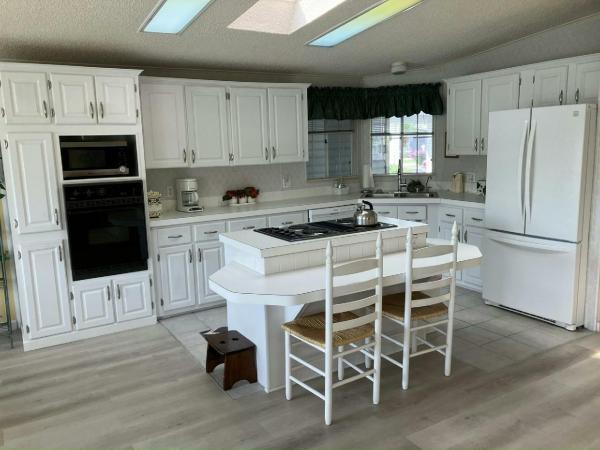 1993 Fleetwood Manufactured Home