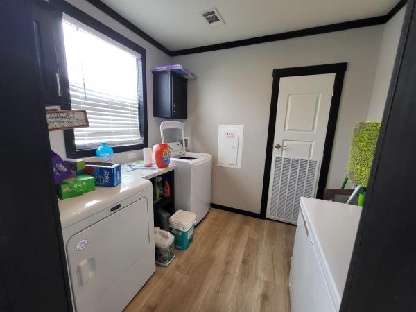 2022 Clayton 328AP28563AH23 Mobile Home