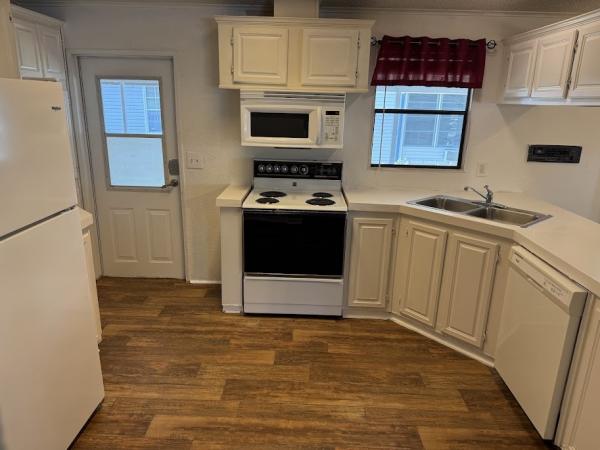 1992 Suncrest 11699 Mobile Home