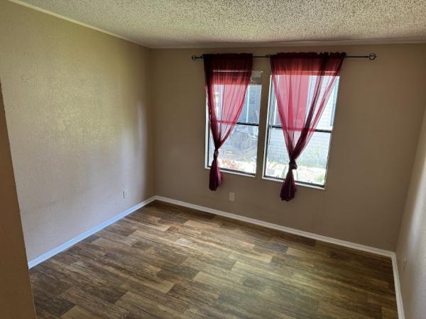 1992 Suncrest 11699 Mobile Home