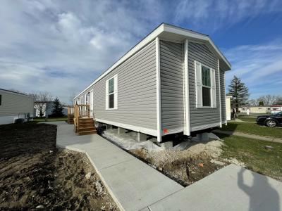 Mobile Home at 40106 N Tothill Cir Sterling Heights, MI 48310
