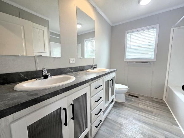 2025 Champion RAPB2860H32168 Mobile Home